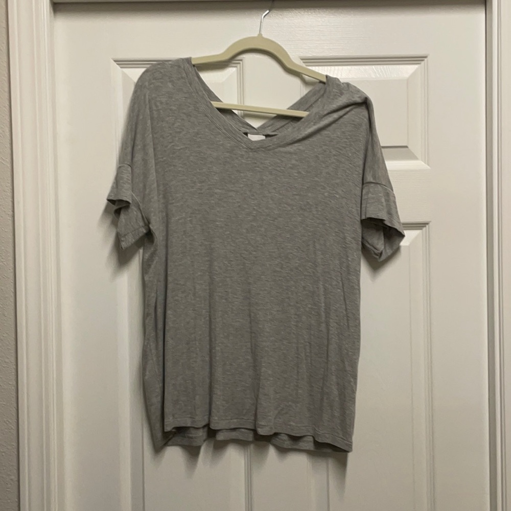 Cabi grey double v tee good condition